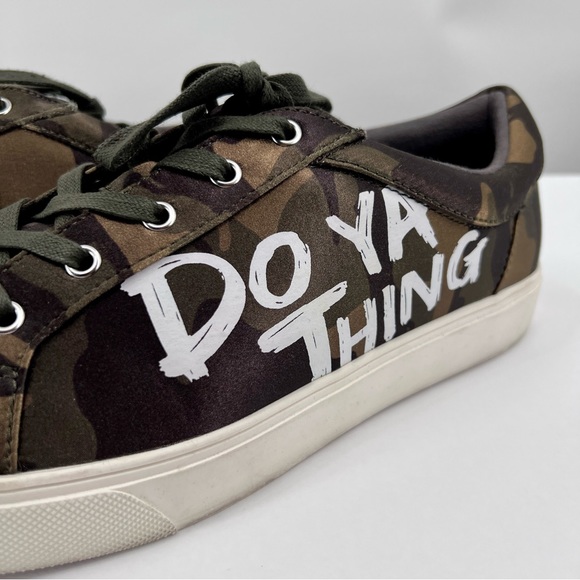 Aldo Women’s Size 10 Camo Sneakers “Do Ya Thing” Satin Finish Great Quality! - Picture 9 of 12